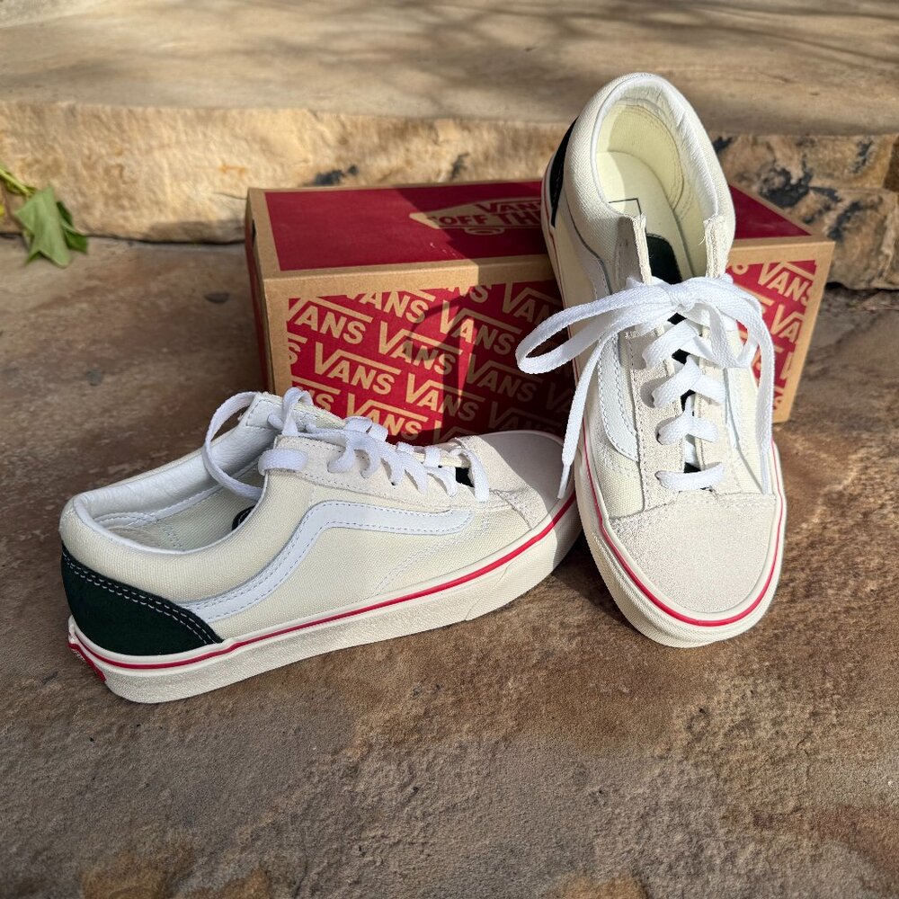 NEW! Vans Off The Wall Retro Sport